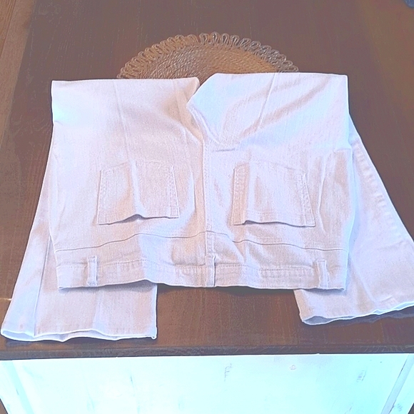 DG2 NWOT WHITE JEANS 16 W - Picture 1 of 12